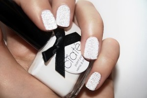 Caviar-Manicure-White-2